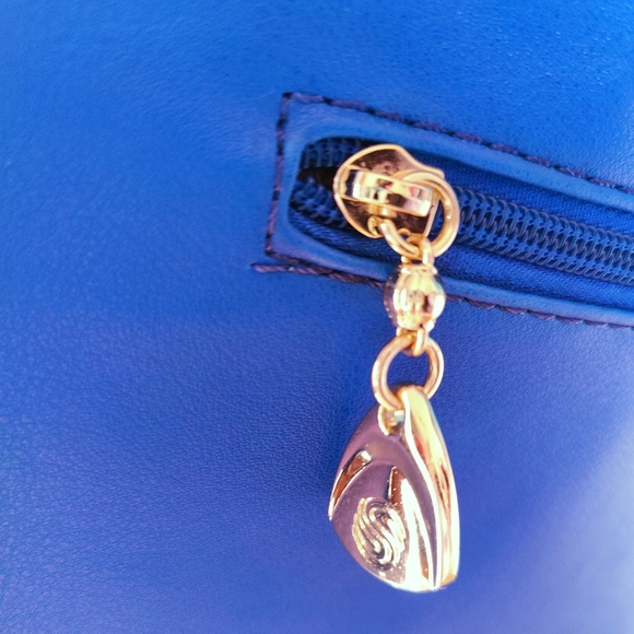 Sapphire Blue Double Buckled Satchel with Shoulder Straps - Picture 5 of 16